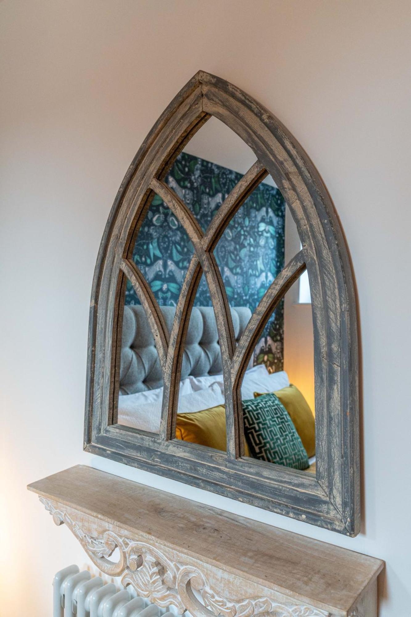 Luxury Chapel Apartment Within City Walls เชสเตอร์ ภายนอก รูปภาพ
